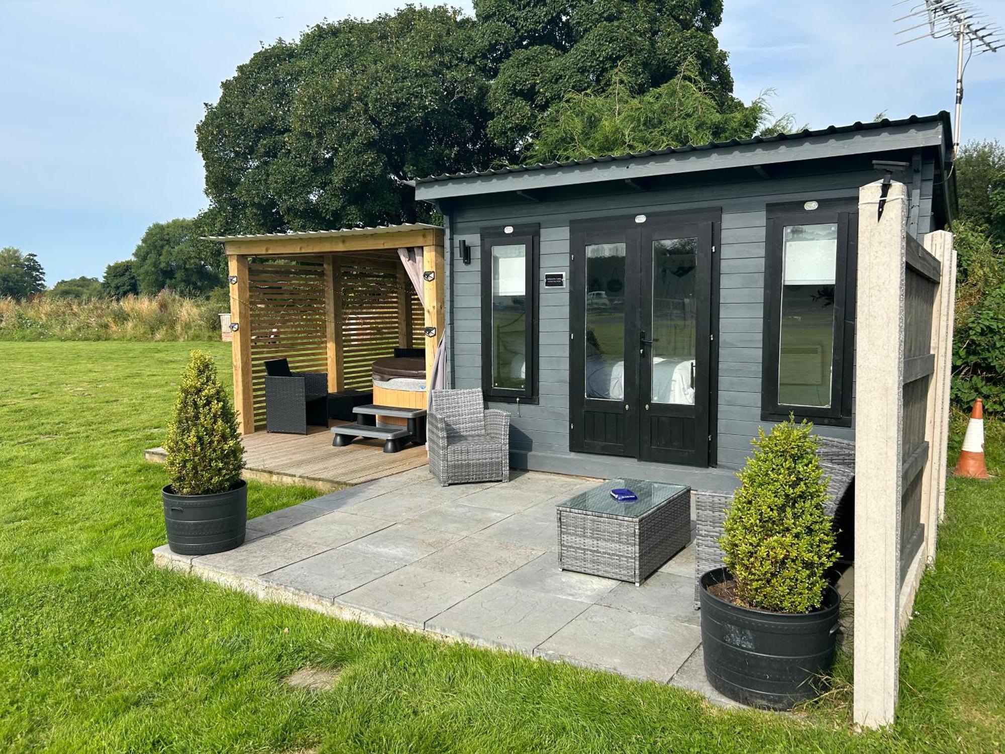 Dolafon Farm Luxury Glamping Cabin With Hot Tub St Asaph Eksteriør bilde